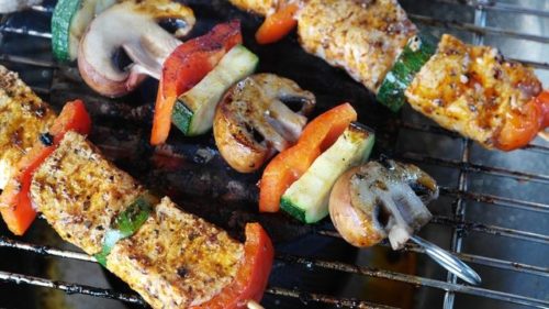 Räuchern, Grillen und Smoken – Was ist der Unterschied?